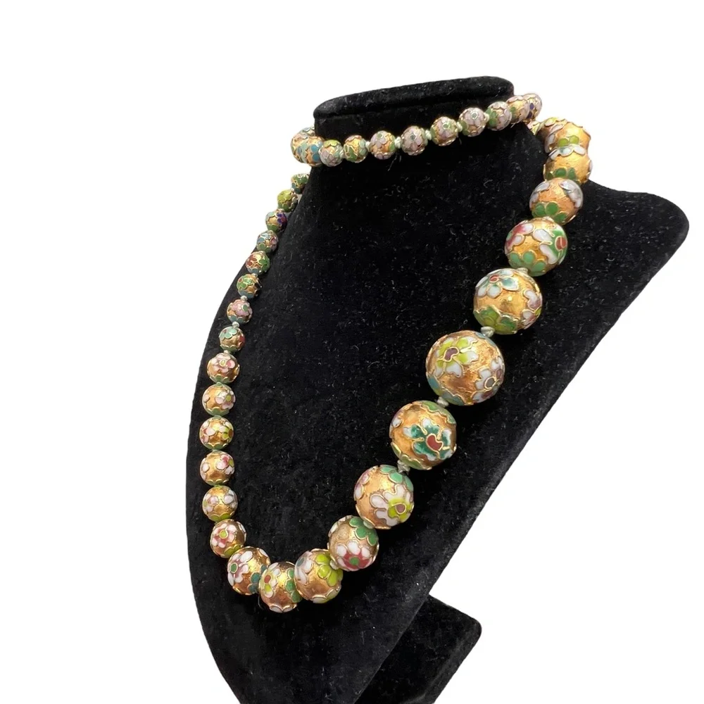 VINTAGE GRADUATED CLOISONNÉ BEAD NECKLACE 30.5